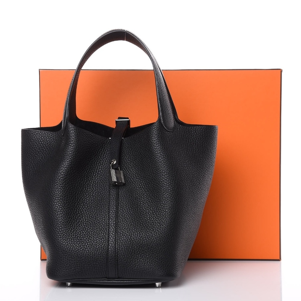 HERMES Taurillon Clemence Picotin Lock 18 black